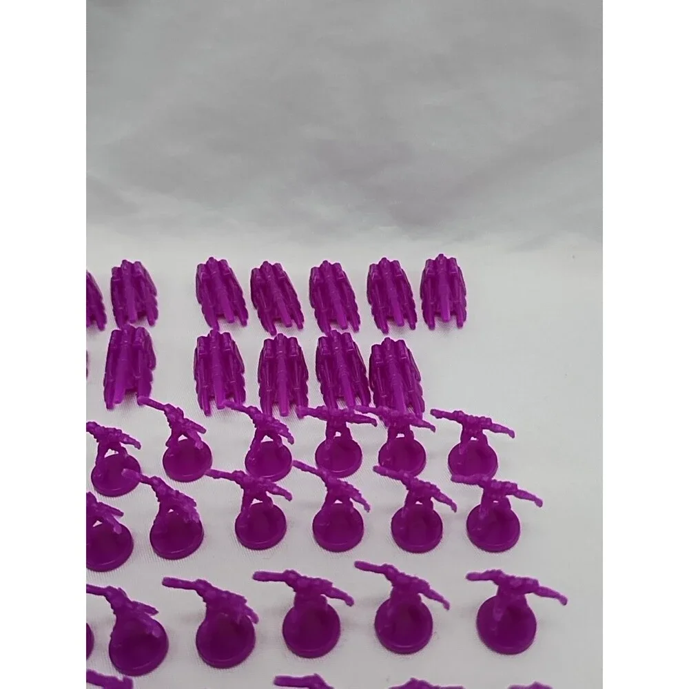 (47) 2007 Transformers Magenta Risk Board Game Player Pieces